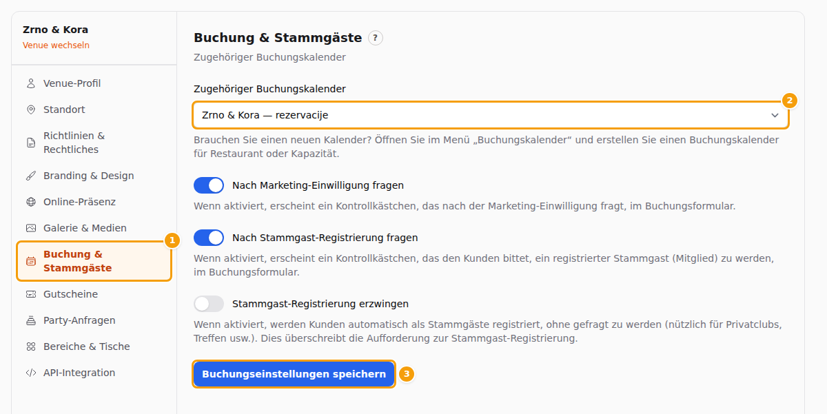 Standort-Einrichtung: die Registerkarte Buchung & Stammgäste (1), Zugehöriger Buchungskalender (2) und Buchungseinstellungen speichern (3)